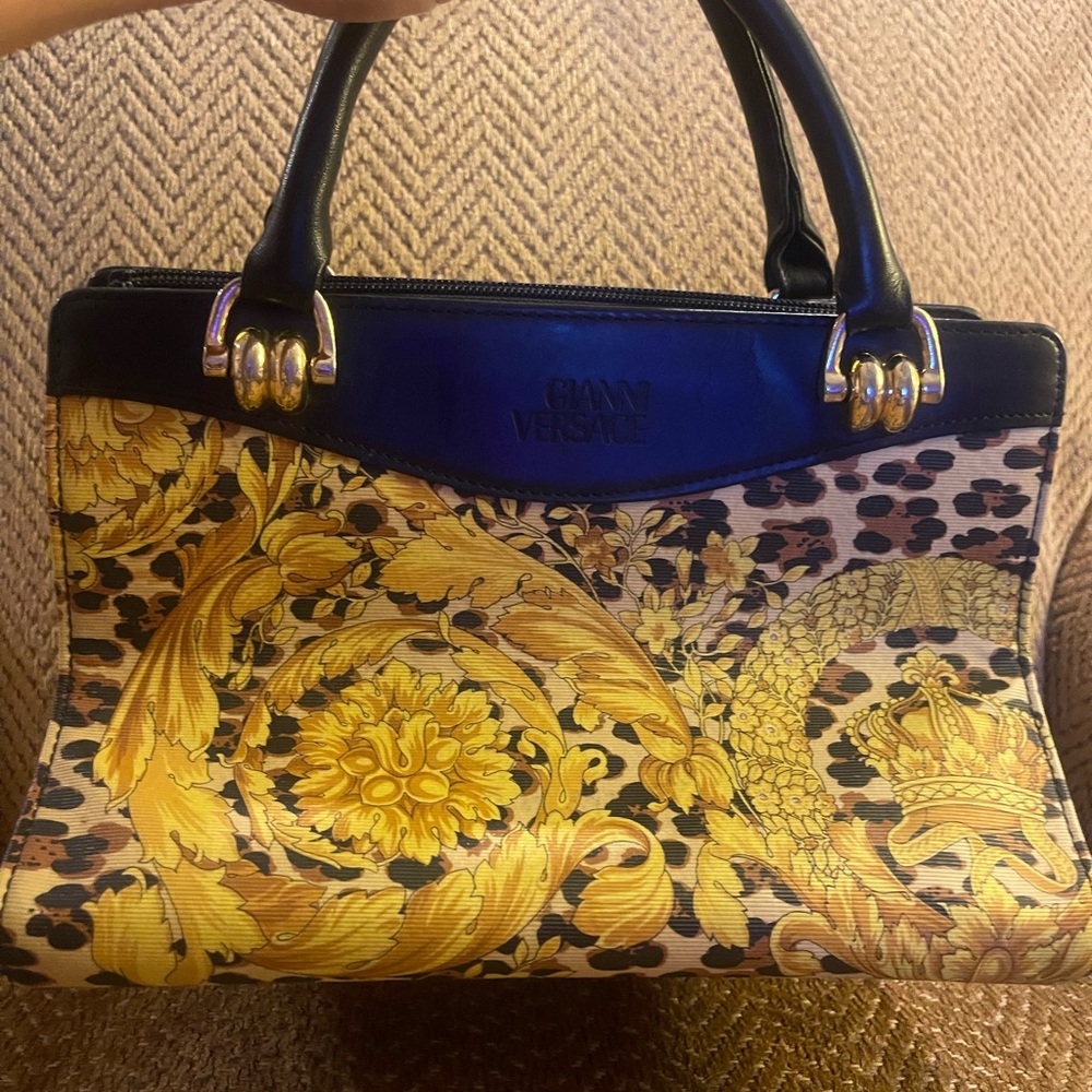 Vintage Versace handbag in yellow and black. 1992 Collection. Great condition.